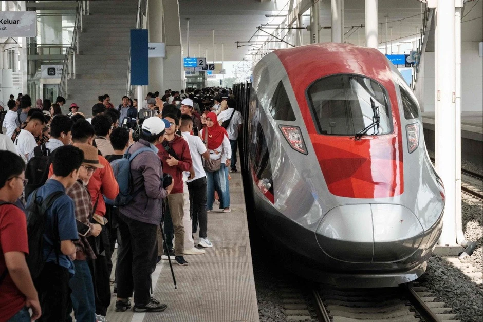 Ai sẽ gánh khoản nợ được ví như "bom hẹn giờ" của dự án do Trung Quốc tài trợ tại một nước ASEAN? Ai sẽ gánh khoản nợ được ví như "bom hẹn giờ" của dự án do Trung Quốc tài trợ tại một nước ASEAN?