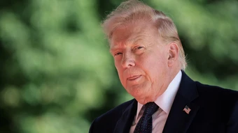 Áp lực kinh tế đeo bám ông Trump sau thỏa thuận với Iran