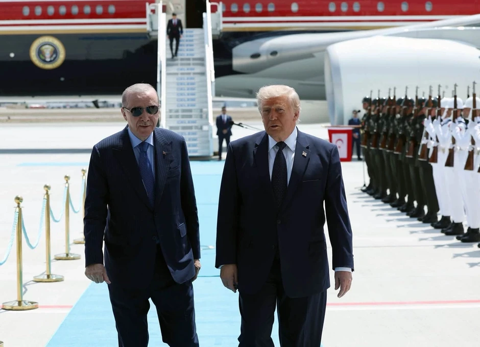 Cách NATO chiều lòng ông Trump tại hội nghị thượng đỉnh Cách NATO chiều lòng ông Trump tại hội nghị thượng đỉnh