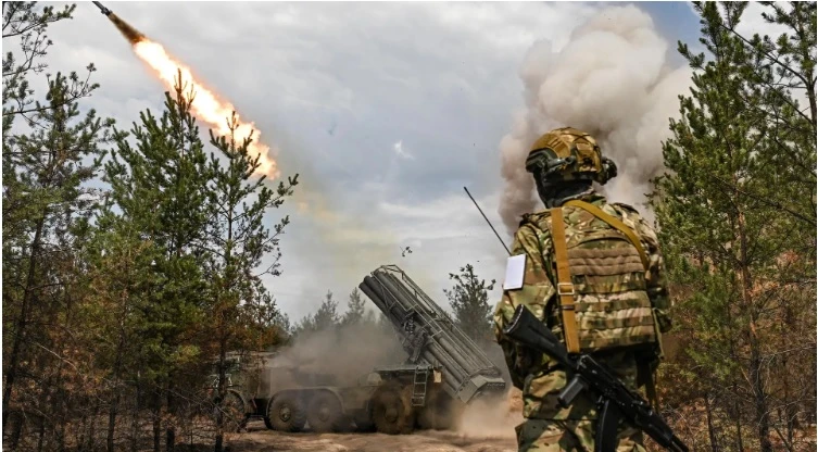 Cảnh báo Nga đối mặt với quỹ đạo nguy hiểm về tài chính từ cuộc xung đột ở Ukraine Cảnh báo Nga đối mặt với quỹ đạo nguy hiểm về tài chính từ cuộc xung đột ở Ukraine
