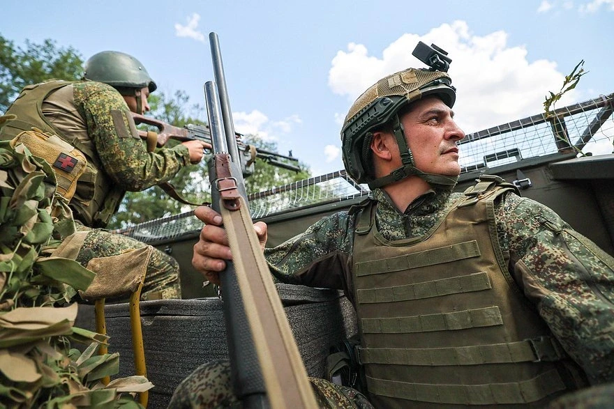 Chiến sự Ukraine 17/7: Nga đồng thời không kích Kiev và mặt trận Donetsk Chiến sự Ukraine 17/7: Nga đồng thời không kích Kiev và mặt trận Donetsk