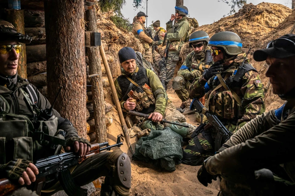 Chiến sự Ukraine 18/6: Ukraine vỡ trận tháo chạy khỏi 2 thành phố lớn cùng lúc - Bước ngoặt cực lớn đã đến, vành đai pháo đài Donbass sụp đổ Chiến sự Ukraine 18/6: Ukraine vỡ trận tháo chạy khỏi 2 thành phố lớn cùng lúc - Bước ngoặt cực lớn đã đến, vành đai pháo đài Donbass sụp đổ