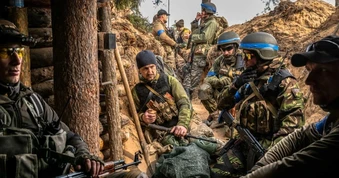 Chiến sự Ukraine 18/6: Ukraine vỡ trận tháo chạy khỏi 2 thành phố lớn cùng lúc - Bước ngoặt cực lớn đã đến, vành đai pháo đài Donbass sụp đổ