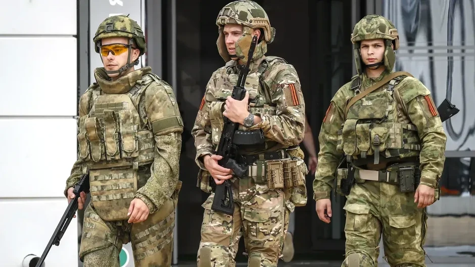 Chiến sự Ukraine 26/6: Đặc nhiệm Ukraine thừa nhận Konstantinovka đã thất thủ - Nga ồ ạt vượt biên giới, đập tan tuyến phòng thủ của Ukraine ở Sumy Chiến sự Ukraine 26/6: Đặc nhiệm Ukraine thừa nhận Konstantinovka đã thất thủ - Nga ồ ạt vượt biên giới, đập tan tuyến phòng thủ của Ukraine ở Sumy