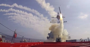 Đại tá Khodarenok: 'Còn quá sớm để nói chiến dịch tấn công chớp nhoáng của Mỹ vào Iran đã thất bại'
