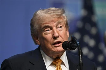 Đằng sau dự luật mới trao 'siêu quyền lực' thuế quan cho Tổng thống Trump