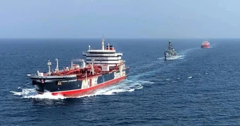 Hệ lụy dây chuyền vượt ngoài dầu mỏ khi Hormuz bị "thắt nút cổ chai"