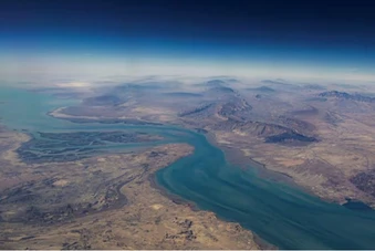 Iran kiểm soát eo biển Hormuz phơi bày điểm yếu kinh tế của Mỹ