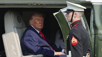 Lá bài quân sự ông Trump có thể tung ra ở Hormuz