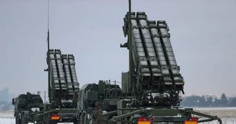 Lá chắn thép Ukraine "lột xác" trước hơn 100.000 hỏa lực của Nga