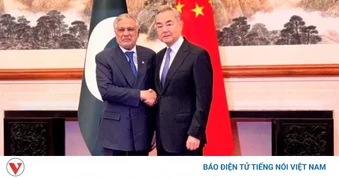 Lửa chiến vùng Vịnh lan rộng, Trung Quốc cân não giữa can dự và đứng ngoài