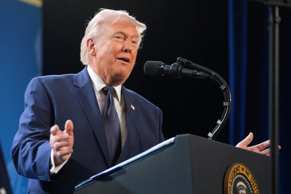 Lý do ông Trump ra thông điệp trái ngược về chiến sự Iran Lý do ông Trump ra thông điệp trái ngược về chiến sự Iran