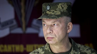Lý do Tổng thống Ukraine cách chức tổng tư lệnh quân đội