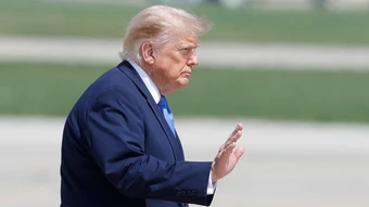 Mối lo bị ám sát đeo bám ông Trump
