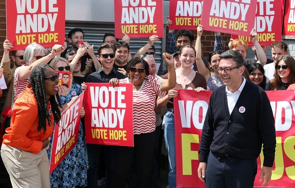 Những điều cần biết về Andy Burnham - ứng viên số một cho ghế Thủ tướng Anh Những điều cần biết về Andy Burnham - ứng viên số một cho ghế Thủ tướng Anh