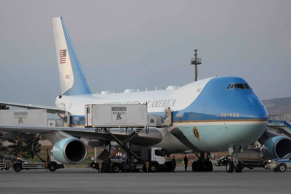 Ông Trump từng “kim thiền thoát xác” giữa mối đe dọa của Iran Ông Trump từng “kim thiền thoát xác” giữa mối đe dọa của Iran