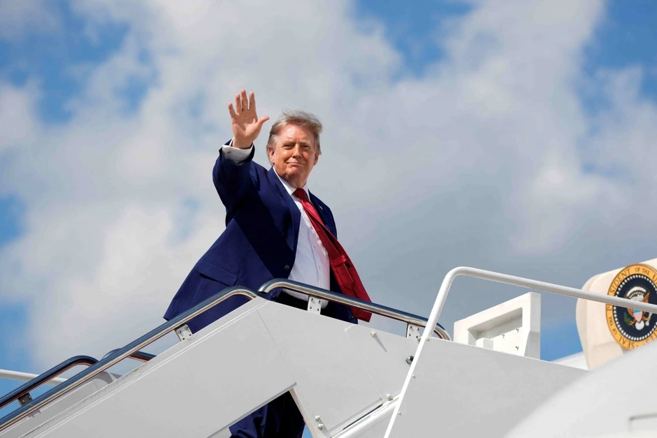 Ông Trump từng “kim thiền thoát xác” giữa mối đe dọa của Iran Ông Trump từng “kim thiền thoát xác” giữa mối đe dọa của Iran