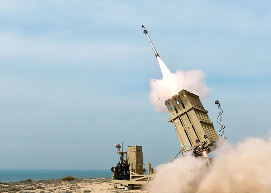 Phòng không Mỹ và Israel lộ điểm yếu chiến lược trước đòn tập kích của Iran Phòng không Mỹ và Israel lộ điểm yếu chiến lược trước đòn tập kích của Iran