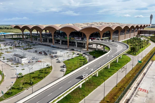 Siêu sân bay vừa mở; số khách giảm 9%, đường bay bị hủy - Việt Nam đang bỏ xa: Campuchia "gặp khó" ở đâu?
