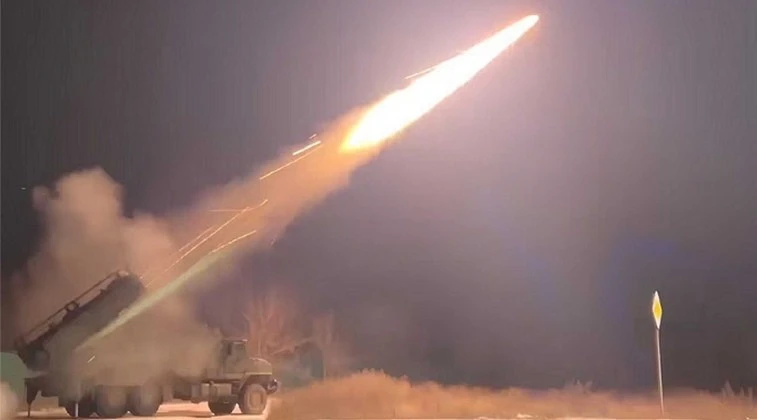 Sự thật về vũ khí Nga TOS-2 trên chiến trường Ukraine làm Mỹ lo ngại Sự thật về vũ khí Nga TOS-2 trên chiến trường Ukraine làm Mỹ lo ngại