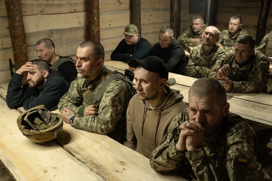 Tân Tổng tư lệnh Ukraine đối mặt "mớ hỗn độn" khủng khiếp do Tướng Syrskyi để lại: Nếu chiến tranh là toán học thì Ukraine thua lâu rồi Tân Tổng tư lệnh Ukraine đối mặt "mớ hỗn độn" khủng khiếp do Tướng Syrskyi để lại: Nếu chiến tranh là toán học thì Ukraine thua lâu rồi