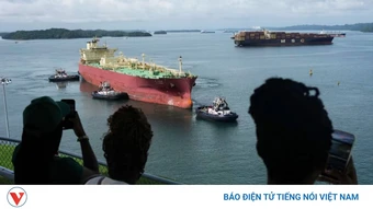 Tàu hàng đấu giá triệu USD để giành suất qua Kênh đào Panama