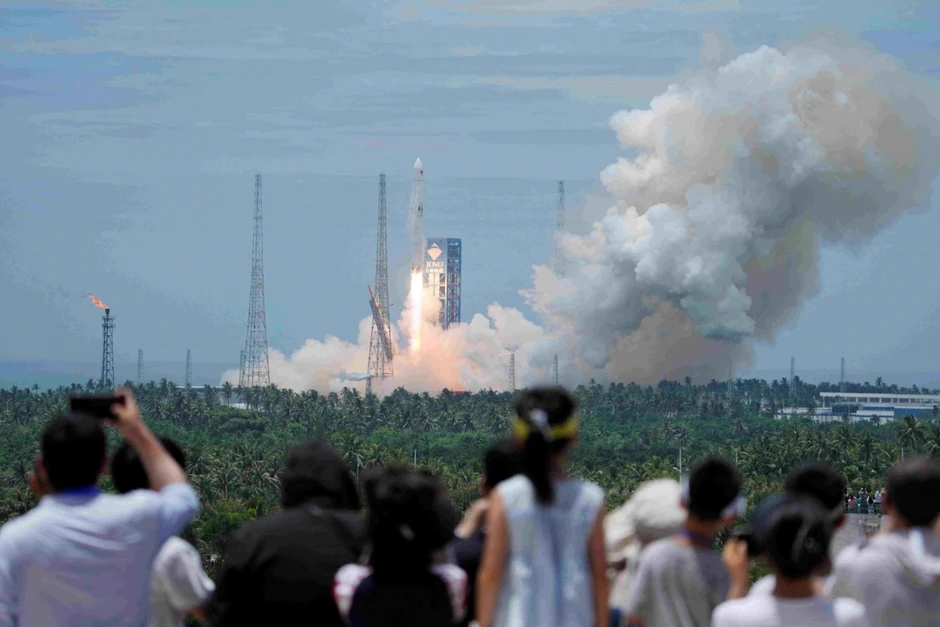 Tên lửa điện từ của Trung Quốc có khiến SpaceX lỗi thời? Tên lửa điện từ của Trung Quốc có khiến SpaceX lỗi thời?