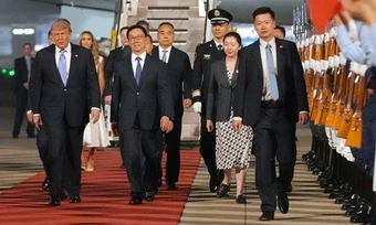 Thông điệp của Trung Quốc với lễ đón ông Trump tại sân bay