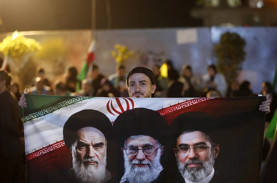 Tình thế 'đánh không được, đàm không xong' của ông Trump với Iran Tình thế 'đánh không được, đàm không xong' của ông Trump với Iran