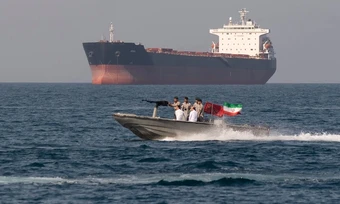 Tính toán của Iran khi dọa 'đốt cháy mọi tàu' qua Eo biển Hormuz