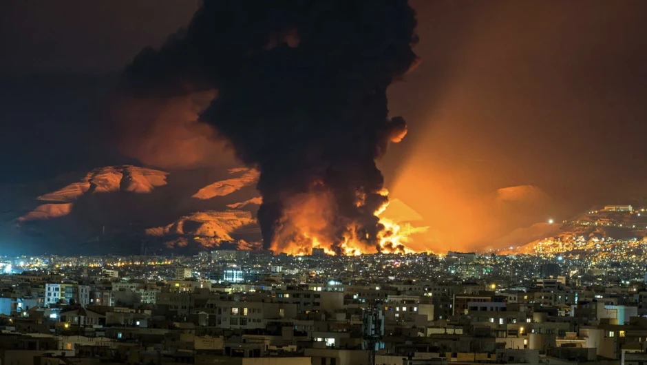 Toàn cảnh xung đột Trung Đông: Israel cạn kiệt vũ khí để đánh chặn, tên lửa Iran dội "mưa hỏa lực" khủng khiếp - Mỹ phá hủy hoàn toàn đảo chiến lược của Iran Toàn cảnh xung đột Trung Đông: Israel cạn kiệt vũ khí để đánh chặn, tên lửa Iran dội "mưa hỏa lực" khủng khiếp - Mỹ phá hủy hoàn toàn đảo chiến lược của Iran