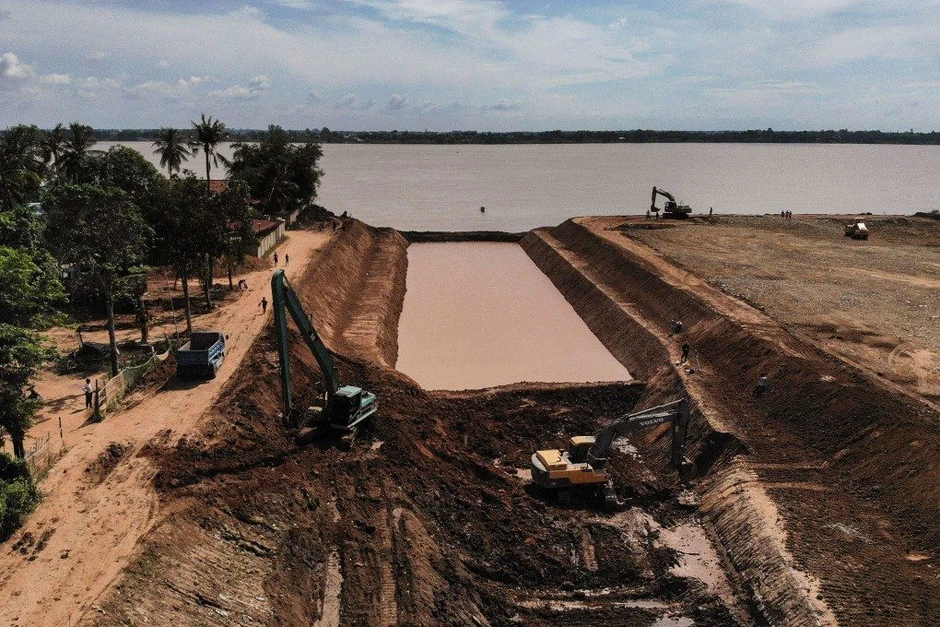 Trung Quốc “bơm” 1 tỷ USD, Campuchia tăng tốc đào kênh Funan Techo: Vì sao thời hạn 2028 vẫn bị nghi ngờ?