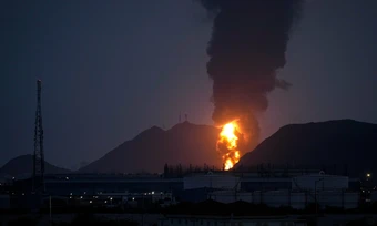 UAE tìm cách vạch lằn ranh bạn - thù với Iran