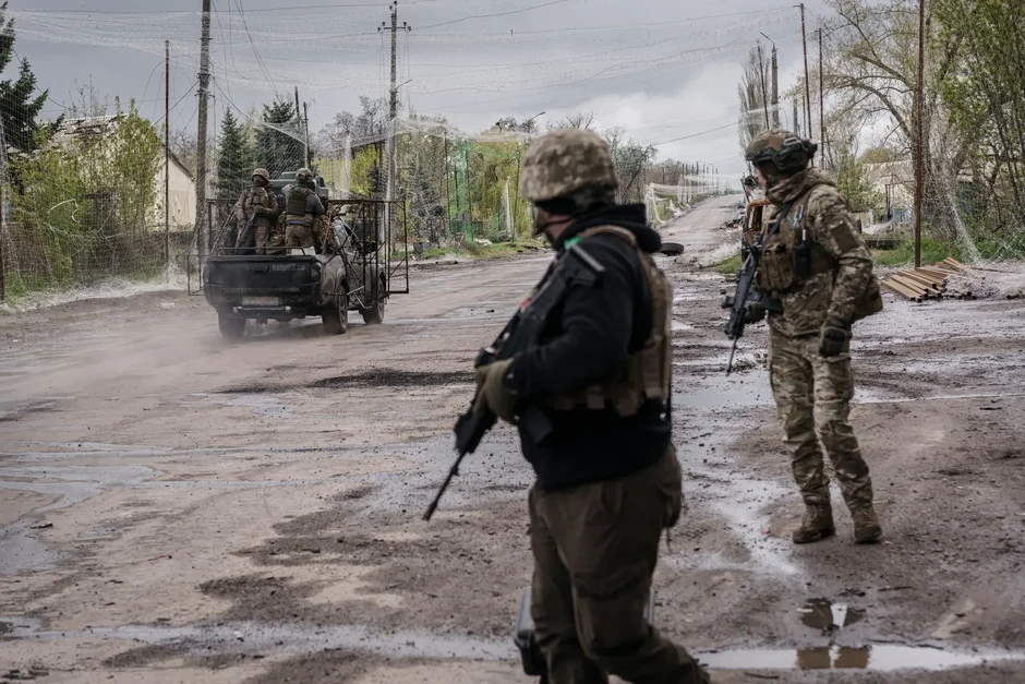 Ukraine thất thủ Konstantinovka: Khởi đầu cho sự sụp đổ hoàn toàn của Donbass - Chiến thắng vang dội của Nga đang đến rất gần Ukraine thất thủ Konstantinovka: Khởi đầu cho sự sụp đổ hoàn toàn của Donbass - Chiến thắng vang dội của Nga đang đến rất gần