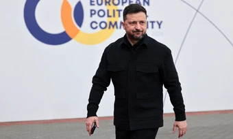 Ukraine tìm cách thoát bóng Mỹ
