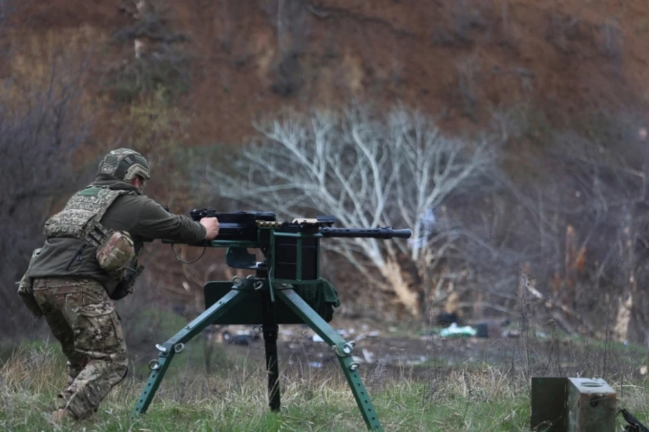 Ukraine tìm cách thoát bóng Mỹ