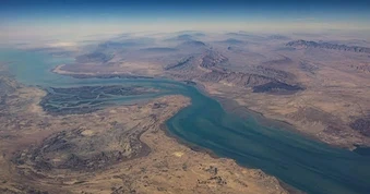 Vì sao Mỹ - Iran rơi vào thế "bất phân thắng bại" ở Hormuz?