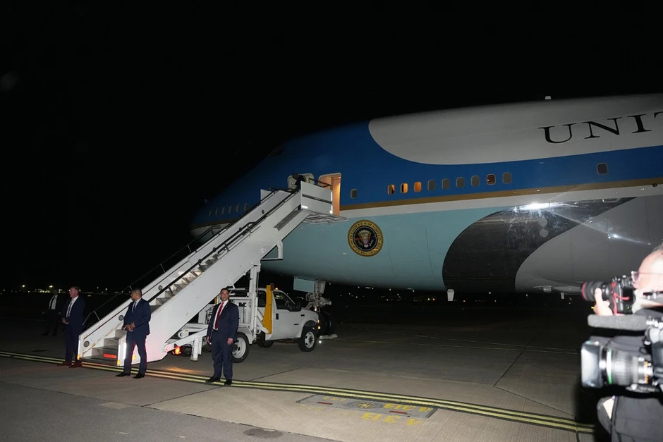 Vì sao ông Trump đổi chuyên cơ Không lực Một khi rời Thổ Nhĩ Kỳ? Vì sao ông Trump đổi chuyên cơ Không lực Một khi rời Thổ Nhĩ Kỳ?