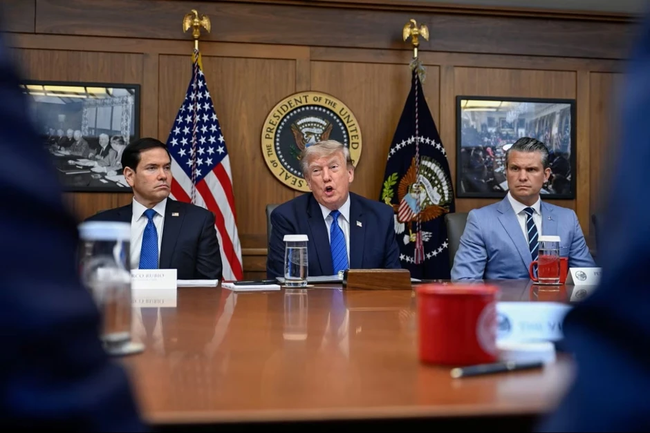 Vì sao ông Trump “nóng mặt” trước tin Mỹ thiếu tên lửa? Vì sao ông Trump “nóng mặt” trước tin Mỹ thiếu tên lửa?