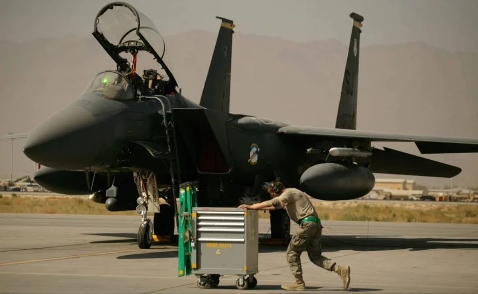 Vụ Iran bắn hạ chiến đấu cơ F-15E đặt ra nhiều câu hỏi cho Mỹ và Israel Vụ Iran bắn hạ chiến đấu cơ F-15E đặt ra nhiều câu hỏi cho Mỹ và Israel
