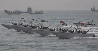 Xung đột Trung Đông: Hải quân Iran dàn trận bất thường ở eo biển Hormuz, thẳng tay bác bỏ tuyên bố xóa sổ của ông Trump - Mỹ có kế hoạch ném bom "chớp nhoáng và dữ dội", Iran sẵn sàng đáp trả cực rắn