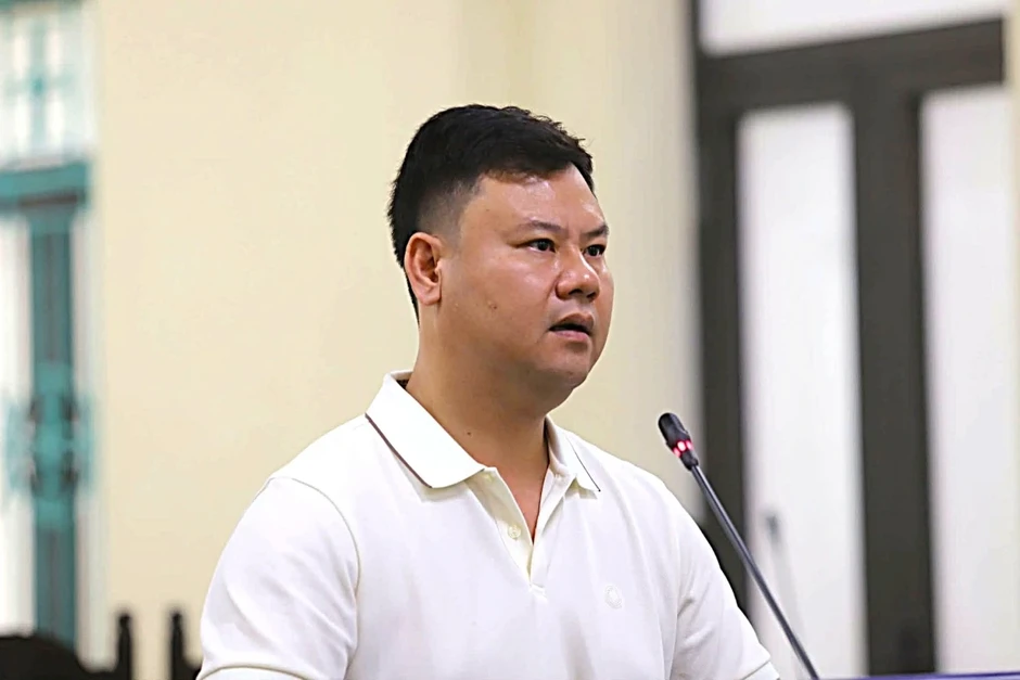 “Chặn đầu, khóa đuôi” ô tô, người đàn ông ở Hà Tĩnh bị tòa phạt 50 triệu đồng “Chặn đầu, khóa đuôi” ô tô, người đàn ông ở Hà Tĩnh bị tòa phạt 50 triệu đồng