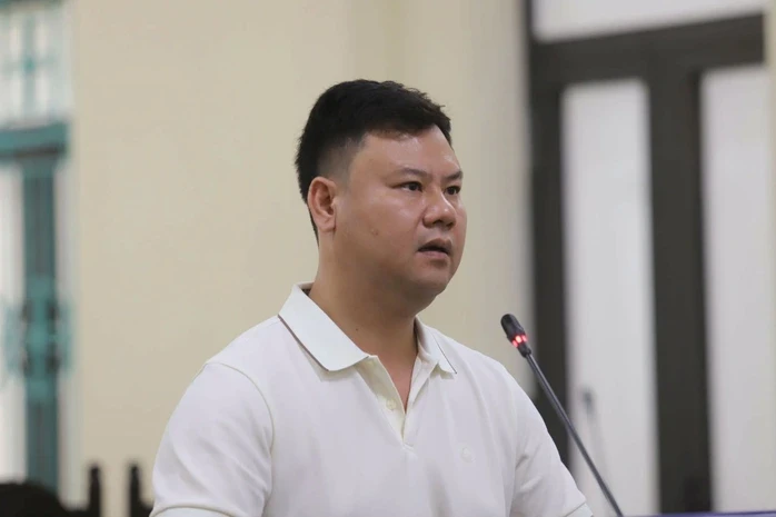 “Chặn đầu, khoá đuôi” xe ô tô người khác, người đàn ông ở Hà Tĩnh hầu toà “Chặn đầu, khoá đuôi” xe ô tô người khác, người đàn ông ở Hà Tĩnh hầu toà
