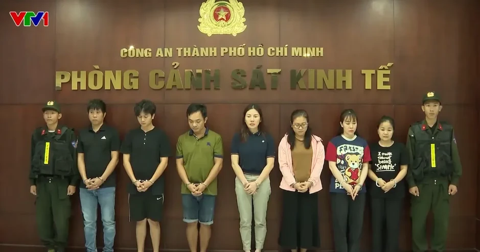 “Nữ quái” cầm đầu đường dây đổ trái phép gần 21.000 tấn chất thải rắn ra môi trường “Nữ quái” cầm đầu đường dây đổ trái phép gần 21.000 tấn chất thải rắn ra môi trường