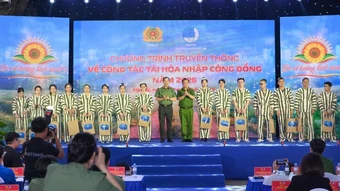 "Đi về hướng bình minh"- niềm tin dẫn lối về tương lai tươi sáng
