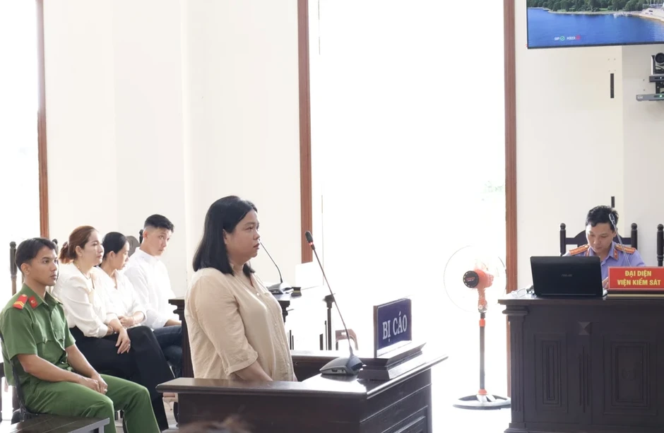 "Lướt sóng" bất động sản đổ nợ bèn quay qua "lướt sóng" người quen "Lướt sóng" bất động sản đổ nợ bèn quay qua "lướt sóng" người quen