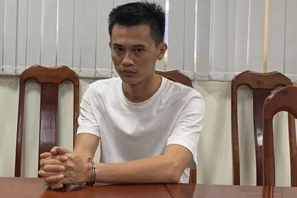 "Trùm buôn siêu xe" Phan Công Khanh bị truy tố tội danh nhẹ hơn "Trùm buôn siêu xe" Phan Công Khanh bị truy tố tội danh nhẹ hơn