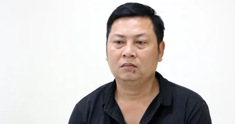 "Trùm" buôn lậu ở Tây Ninh ra đầu thú sau một năm trốn truy nã tại TPHCM