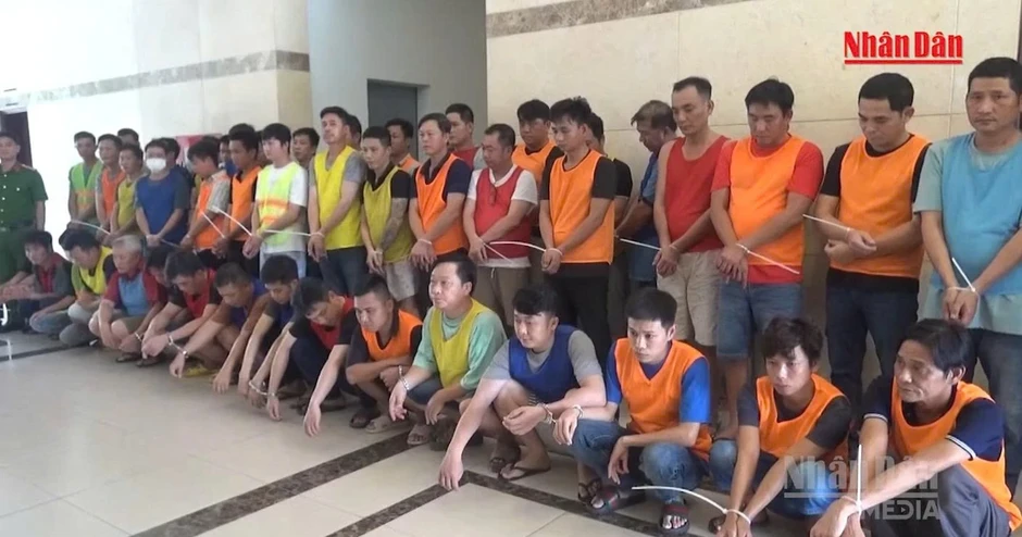 [Video] Bắt tạm giam 40 người trong đường dây cờ bạc giao dịch gần 560 tỷ đồng