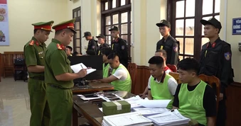 [Video] Triệt phá đường dây lừa đảo 250 tỷ đồng xuyên quốc gia